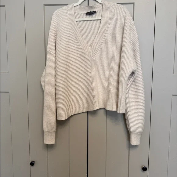 French Connection Cream Ribbed V-Neck Sweater | Cozy Knit | Size XL - Picture 5 of 5